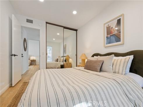 13 Nutwood , Irvine, CA
