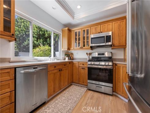 13 Nutwood , Irvine, CA