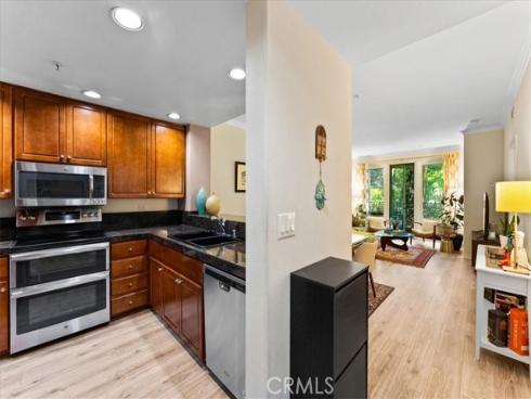2253 Martin 207 , Irvine, CA