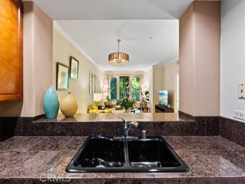 2253 Martin 207 , Irvine, CA