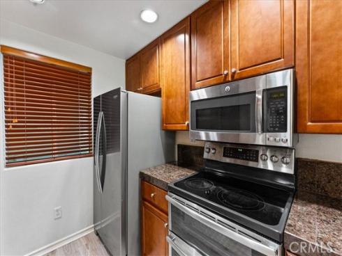2253 Martin 207 , Irvine, CA