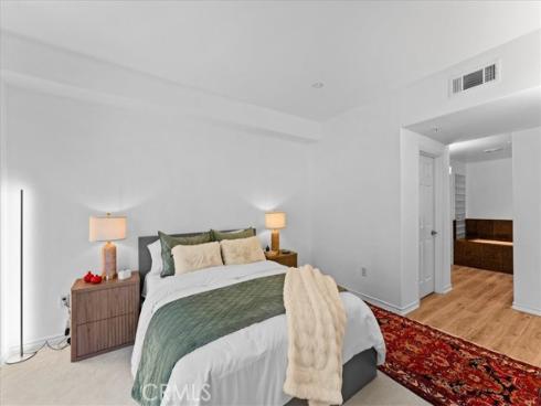 2253 Martin 207 , Irvine, CA