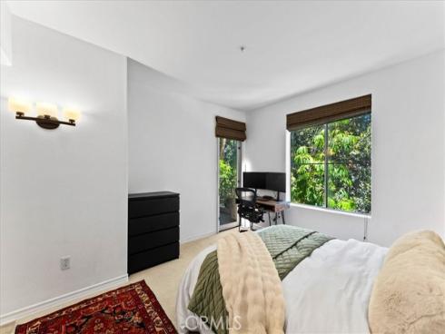 2253 Martin 207 , Irvine, CA