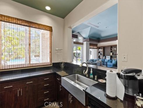 2253 Martin 207 , Irvine, CA