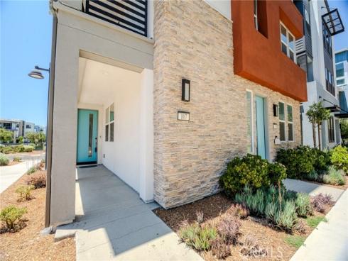107 Allusion , Irvine, CA