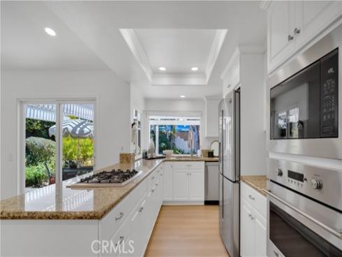 32  Deerwood E  , Irvine, CA