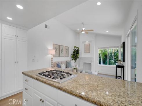 32  Deerwood E  , Irvine, CA