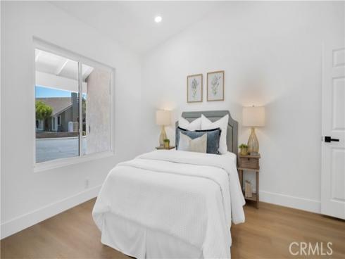 32  Deerwood E  , Irvine, CA