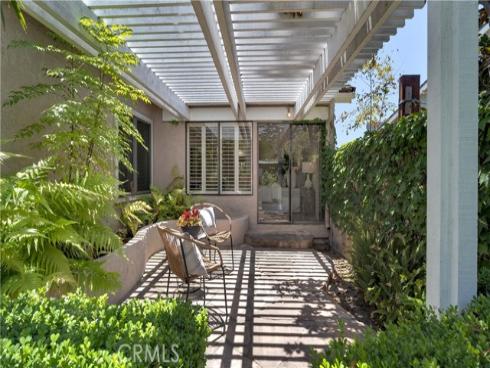 32  Deerwood E  , Irvine, CA