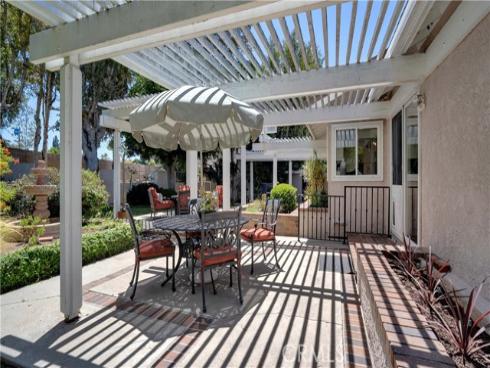 32  Deerwood E  , Irvine, CA