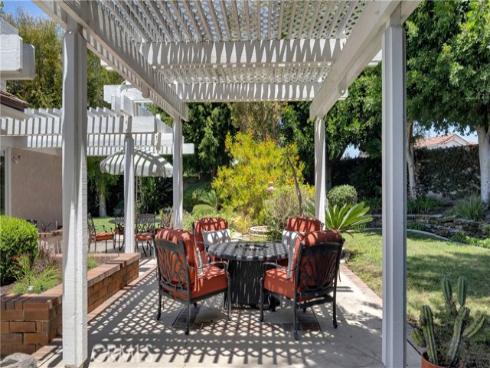 32  Deerwood E  , Irvine, CA