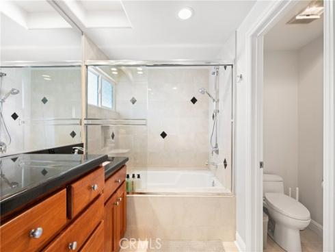 25 Lakeview 60 , Irvine, CA