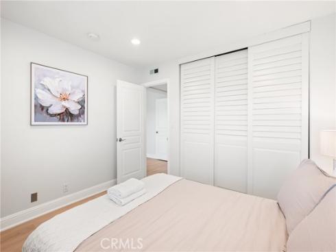 25 Lakeview 60 , Irvine, CA