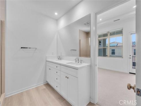 220 Ashby , Irvine, CA