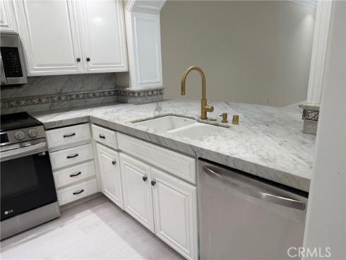2253 Martin , Irvine, CA