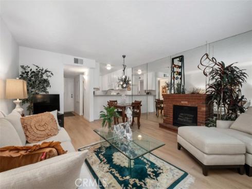 306 Tangelo 342 , Irvine, CA
