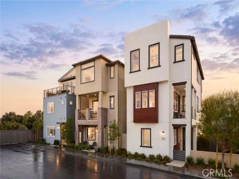 105 Moody , Irvine, CA