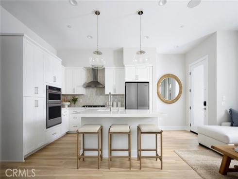 105 Moody , Irvine, CA