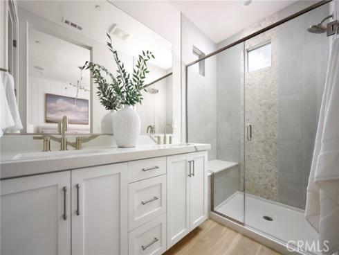 105 Moody , Irvine, CA