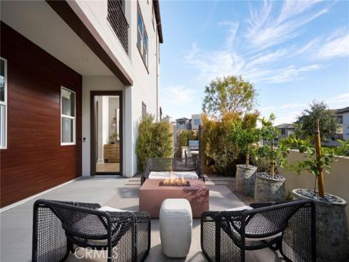 175 Moody , Irvine, CA