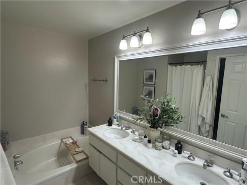 11 Beechwood , Irvine, CA