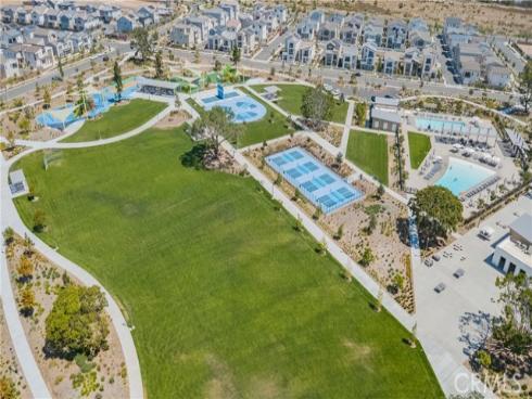 204 Yerba , Irvine, CA
