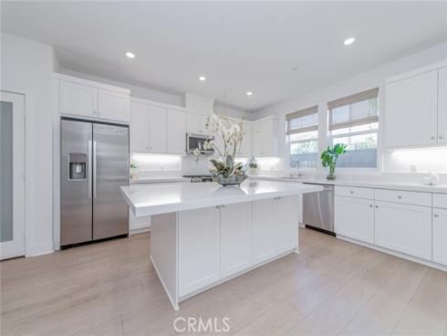 204 Yerba , Irvine, CA
