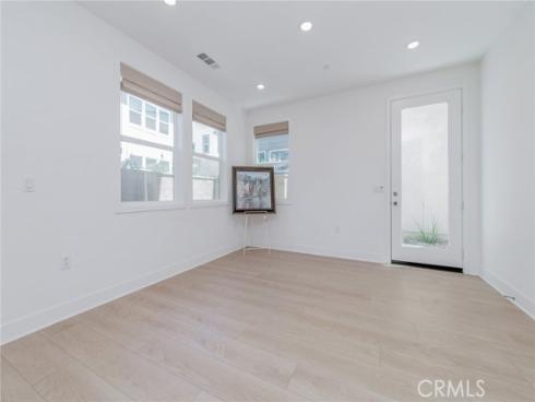 204 Yerba , Irvine, CA