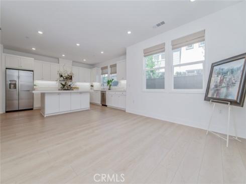 204 Yerba , Irvine, CA