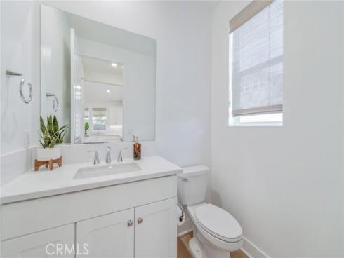 204 Yerba , Irvine, CA