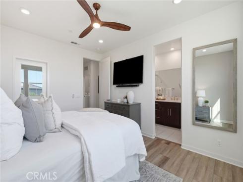 250 Cultivate , Irvine, CA
