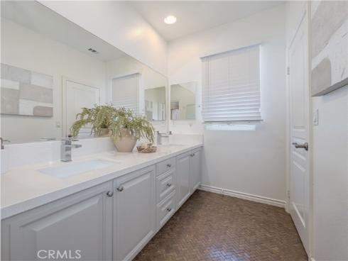 222 Vintage , Irvine, CA