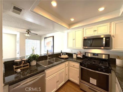 56 Christamon , Irvine, CA