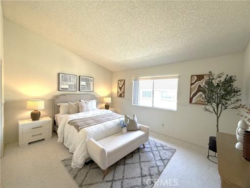 56 Christamon , Irvine, CA