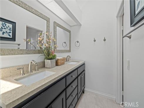 11 Halfmoon , Irvine, CA