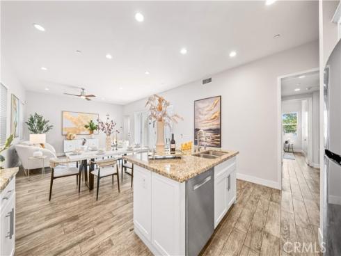220 Follyhatch , Irvine, CA