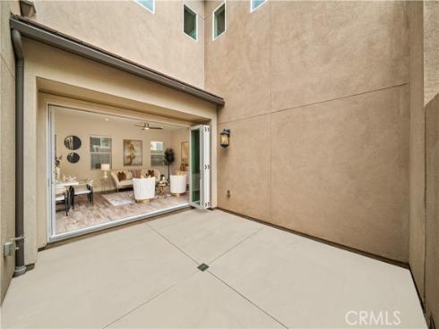 220 Follyhatch , Irvine, CA