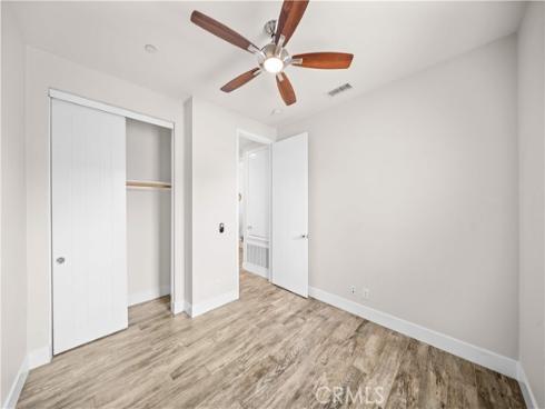 220 Follyhatch , Irvine, CA