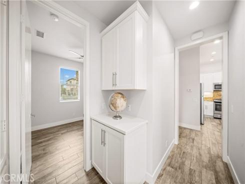 220 Follyhatch , Irvine, CA