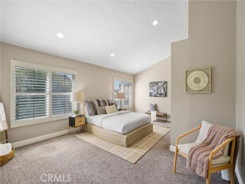 17  Deerwood  , Irvine, CA