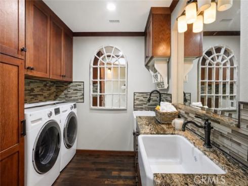 17  Deerwood  , Irvine, CA