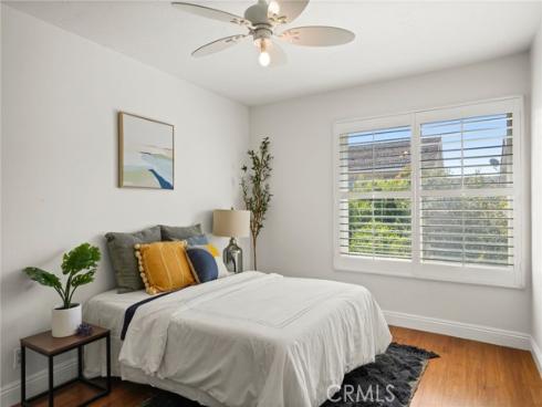 17  Deerwood  , Irvine, CA