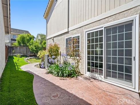 17  Deerwood  , Irvine, CA