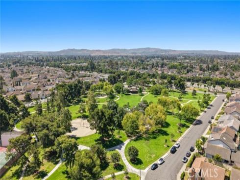 17  Deerwood  , Irvine, CA