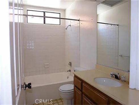 15  Mecklenberg  , Irvine, CA