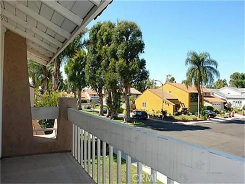 15  Mecklenberg  , Irvine, CA