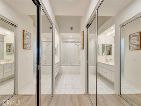 34 Magellan Aisle , Irvine, CA