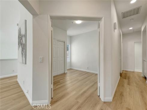 34 Magellan Aisle , Irvine, CA