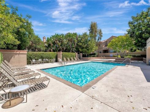 34 Magellan Aisle , Irvine, CA