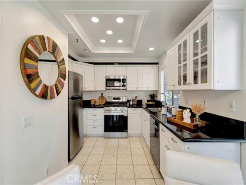 34 Magellan Aisle , Irvine, CA